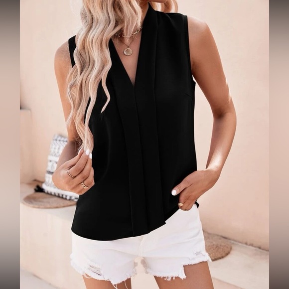 Luxe sleeveless blouse - Picture 5 of 15